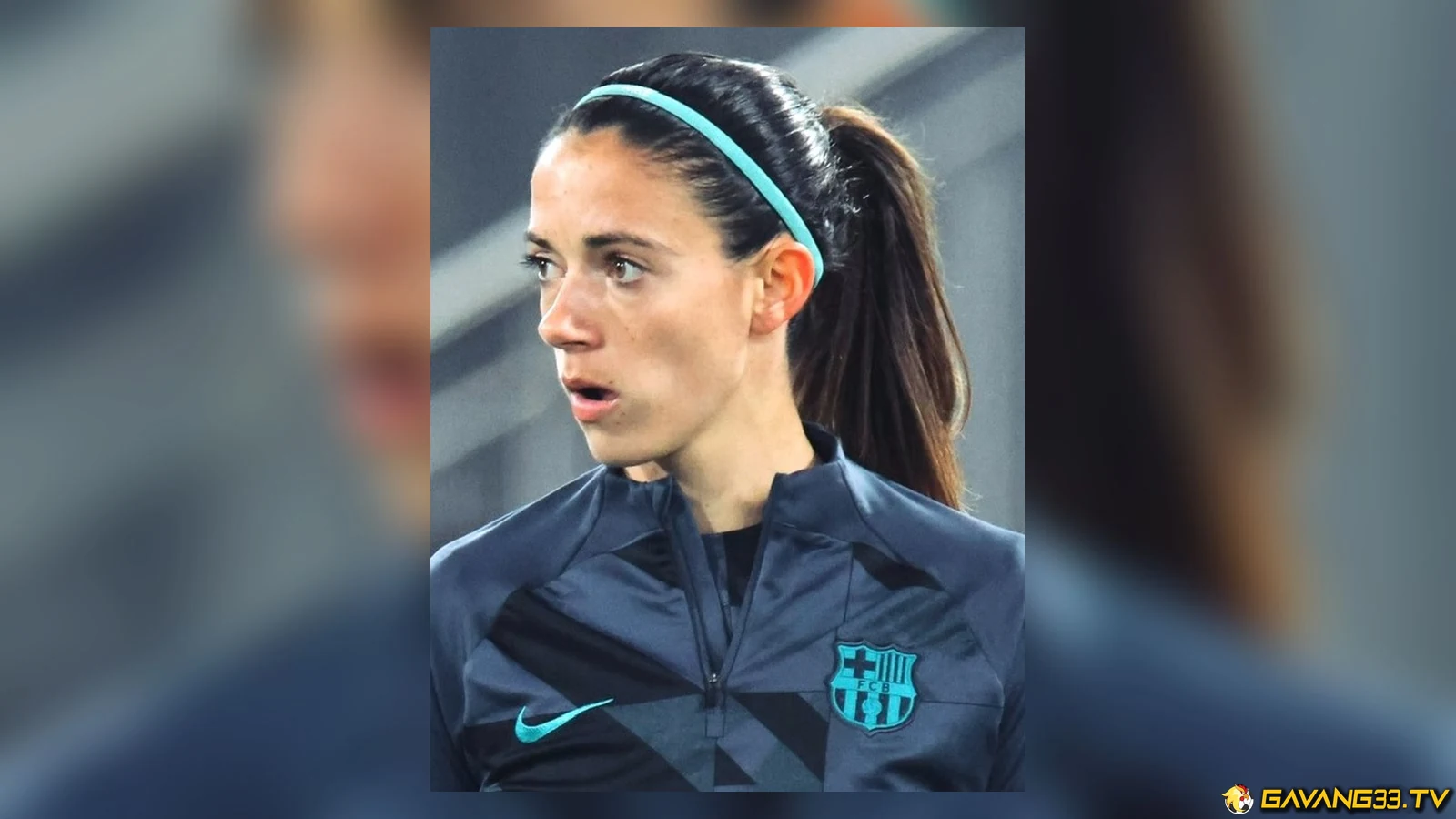 Cầu thủ Barcelona nữ trước giờ thi đấu trong ảnh tư liệu trước trận