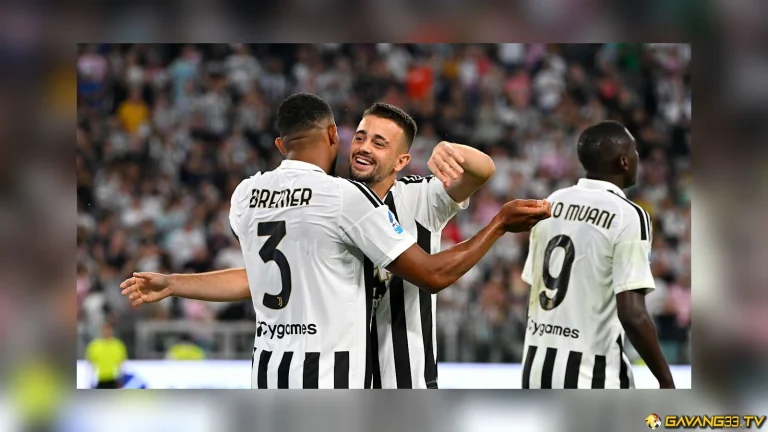 Cầu thủ Juventus trong ảnh tư liệu trước trận