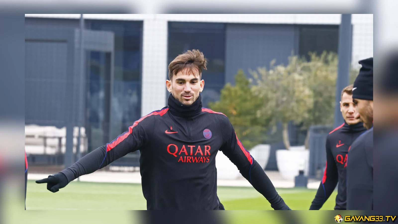 Cầu thủ PSG tập luyện trước trận đấu